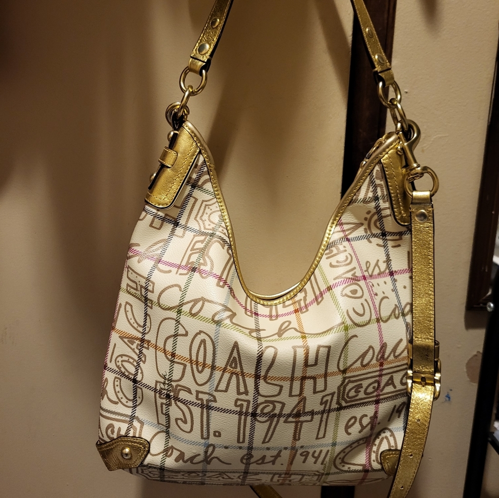 Authentic  coach - Picture 2 of 6